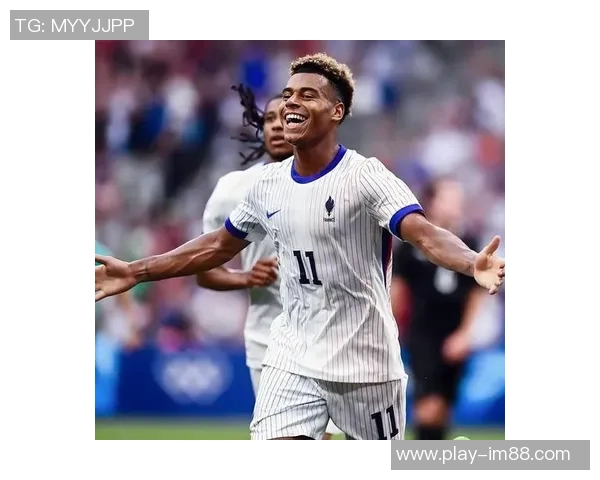 马杜埃凯英超连续三轮未出场本月欧冠却梅开二度引发热议 马杜埃凯英超连续三轮未出场本月欧冠却梅开二度引发热议