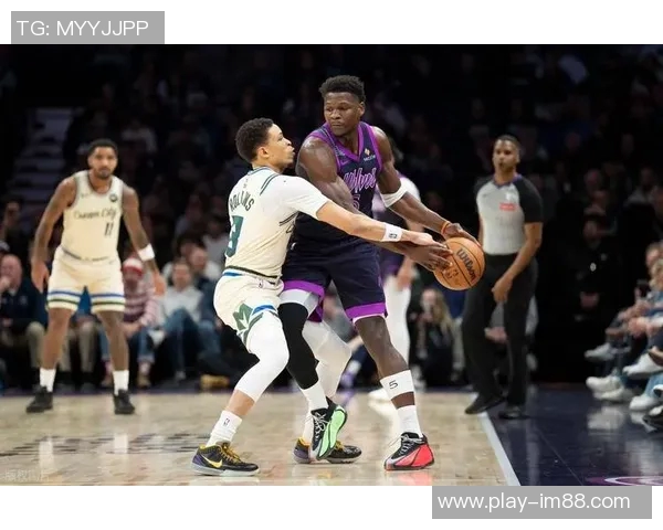 爱德华兹火力全开27投15中砍下38分助球队逆转胜利